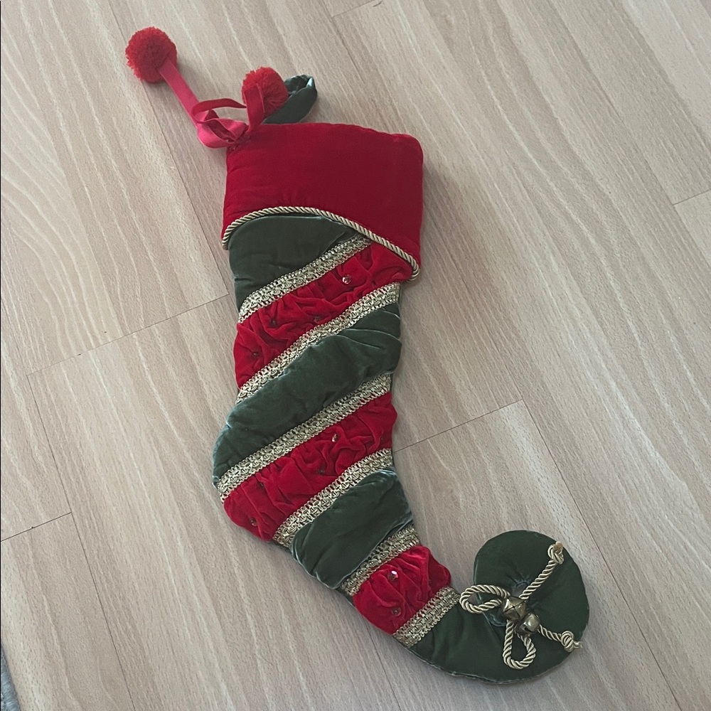 Front Gate Pristine/like New Festive Red and Green Holiday Stockings